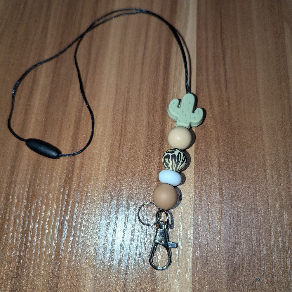 Cactus Beaded Lanyard with Clip - Tan and White